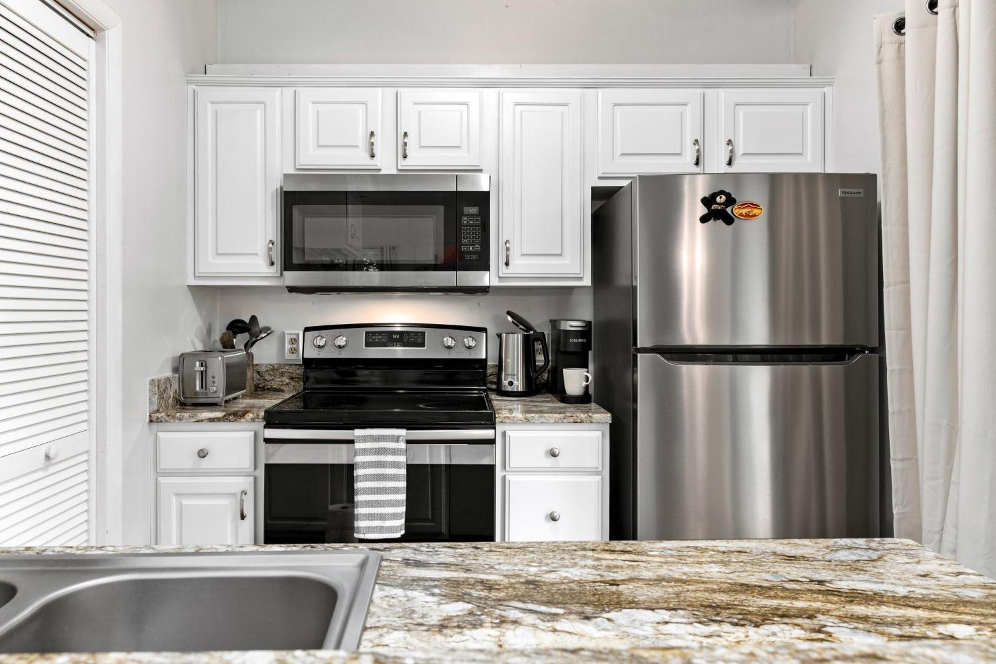 Cozy Condo In Wintergreen Resort That Sleeps 4! Lyndhurst Exteriör bild